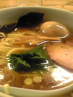 「限定にぼしらーめん+味玉」@白河手打中華そば  一番いちばんの写真