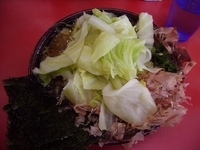 「和風新杉田ラーメン+キャベツ」@ラーメン杉田家の写真