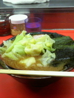 「チャーシュー麺中盛+春キャベツ」@ラーメン杉田家の写真