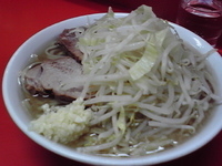 「小ラーメン（ヤサイ少な目、ニンニク） 650円」@ラーメン二郎 神田神保町店の写真