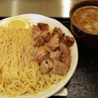 「肉つけ麺 1060円 特盛（無料）」@らーめん湊の写真