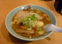 「醤油ラーメン大盛り」@梅光軒 ルミネエスト新宿店の写真