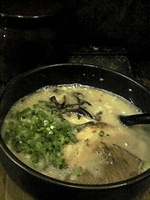 「とんこつらーめん（650円） + 替え玉（100円）」@どんきさろくの写真