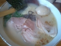 「チャーシューそば（麺硬め、味濃いめ）+煮玉子 （880円+100」@鶏そばや 竜神洞の写真