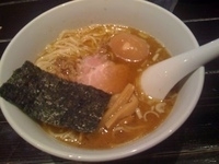 「香り味玉らーめん（830円）」@麺者 服部の写真