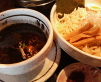 「”限定”イカスミのつけ汁ソバ玉子付き850円」@濃厚つけ汁ソバ FRIDAY 勝田店の写真