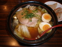 「Cセット（粋家らーめん+ひとくち焼餃子+ライス）+味付たまご」@らーめん粋家 上野店の写真