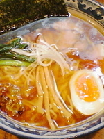 「醤油らぁ麺（￥650）+燻製玉子（￥100）」@めん処 樹の写真