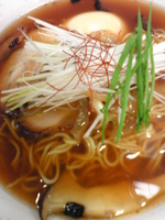 「あっさり味玉しょうゆラーメン（830円）」@がちんこらーめん道 柊 貝塚本店の写真