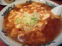 「麻婆ラーメン（サービスラーメン） 550円（深夜料金50円増）」@つけ麺大王 蒲田東口店の写真