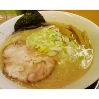 「塩とんこつらーめん」@麺創房 巧家の写真