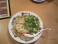 「こってり （大盛り\730、ネギトッピング\120）、餃子。」@天下一品 本川越店の写真