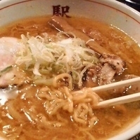 「味噌ラーメン+ライス」@らーめんの駅 新横浜ラーメン博物館店の写真