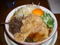 「徳島らーめん黄身入り」@益蔵坂 かど乃やの写真