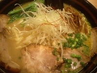 「玄流白湯麺+チャーシュー（680円+250円）」@ラーメン創房 一茎草の写真