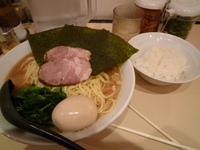 「ラーメン大盛半熟玉子」@横浜家系ラーメン田中の写真