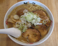 「豚骨しょうゆ（大盛）+特製半熟煮卵+バラチャーシュー」@ラーメン専門店 まんだら屋の写真