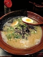 「ここだけらーめん（太麺）+クーポン煮玉子+ライス」@江東橋二丁目 ここだけらー麺 第三章の写真