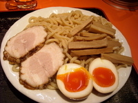 「つけ麺（並盛り）+お宝」@麺家 宝の写真