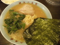 「ラーメン、餃子、ライス」@横浜 六角家 御徒町店の写真