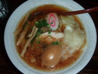 「らーめん正油ワンタン入り+味玉 950円」@G麺7の写真