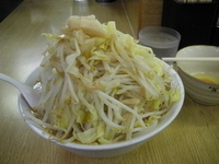 「小豚（ヤサイニンニクアブラ）」@ラーメン二郎 栃木街道店の写真