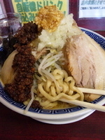 「魂（ソウル）麺大盛（ニンニク）+バカブタ※本日大盛400g迄及び」@明神角ふじの写真