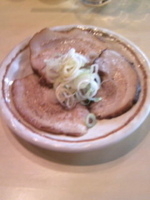 「中華そば中盛+味つけ玉子+炙りトロチャーシュー1000円」@BASSO ドリルマンの写真