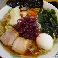 「伊東温泉海鮮らぁめん 895円 + HI-Cレモン（マリンタウン」@じゃんまりんの写真