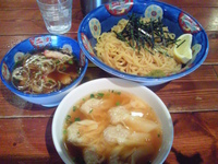 「黒だしつけそば（肉ワンタン付き）大盛」@八雲の写真