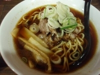 「黒（700円）+ごはん（150円）」@麺食堂 つばきの写真