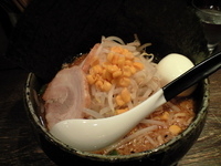 「特みそこってり（900円）+大盛（100円）+のり（100円）」@らーめんダイニング ど・みそ 京橋本店の写真