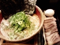 「豚そば（全部のせ）」@豚そば ぎんや 黒川本店の写真