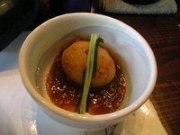 「神保町昔味ベースの「チャーシュー麺」と名古屋コーチン味玉（￥75」@麺や 菜かむらの写真