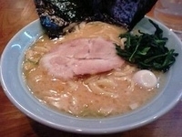 「とんこつ醤油ラーメン（麺固め） 650円」@GO!GO!みなみ家の写真