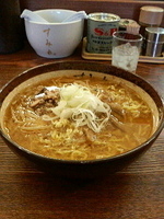 「味噌ラーメン（大盛り）」@すみれ 札幌中の島本店の写真