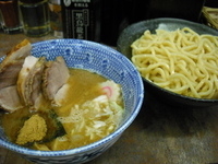 「つけめん+豚のせ（850円+300円）」@六厘舎 本店の写真