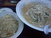 「味噌らーめん Bセット（半炒飯）」@福しん 区役所前店の写真