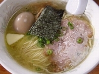 「塩バターラーメン（煮たまごトッピング）」@伊達屋の写真