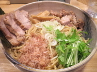 「あぶらあめん（大盛りチャーシュー温玉）」@めん業一筋 善龍の写真