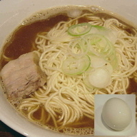 「中華そば（大） 800円 + 煮玉子（ラーメンバンク首都圏版 2」@麺処 遊の写真