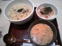 「つけ麺400g （鶏白湯）900円 +チャーシュー丼300円」@らーめん獅童Ø 稔台店の写真