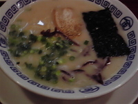 「博多まるきんラーメン 600円+替え玉 100円」@博多まるきんラーメン 春日店の写真