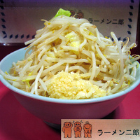 「普通盛 700円 ヤサイマシマシニンニク」@ラーメン二郎 歌舞伎町店の写真