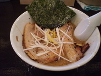 「特濃中華そば+チャーシュー」@つけそば中華そば 山ねこの写真