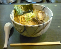 「しょうゆらーめん大盛」@風来居 新宿店の写真