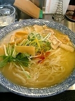 「鶏塩らーめん大盛」@濃厚らーめんガツリの写真