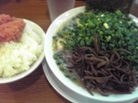 「ネギチャーシューメン+明太ごはん+替玉（無料券使用）」@博多長浜らーめん ぼたん 高田馬場店の写真