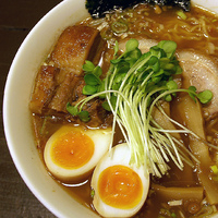 「特製ラーメン 1000円 大盛 100円」@黒潮屋の写真