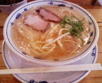「黒ラーメン」@らーめん英 下高井戸店の写真